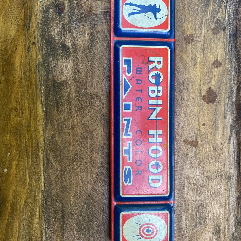 “Robin Hood” Paints Tin